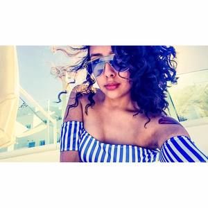 Meet your Posher, Noelle